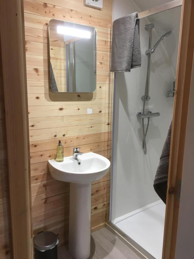 Hotel Orchard Luxe Glamping Pod Dungannon Exterior foto