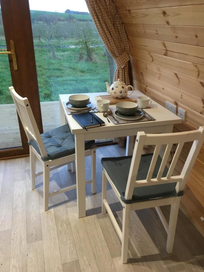 Hotel Orchard Luxe Glamping Pod Dungannon Exterior foto